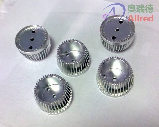 铝件产品喷漆丝印镭雕